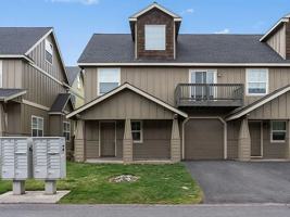 featured image of 1407 Ne Lucinda Ct