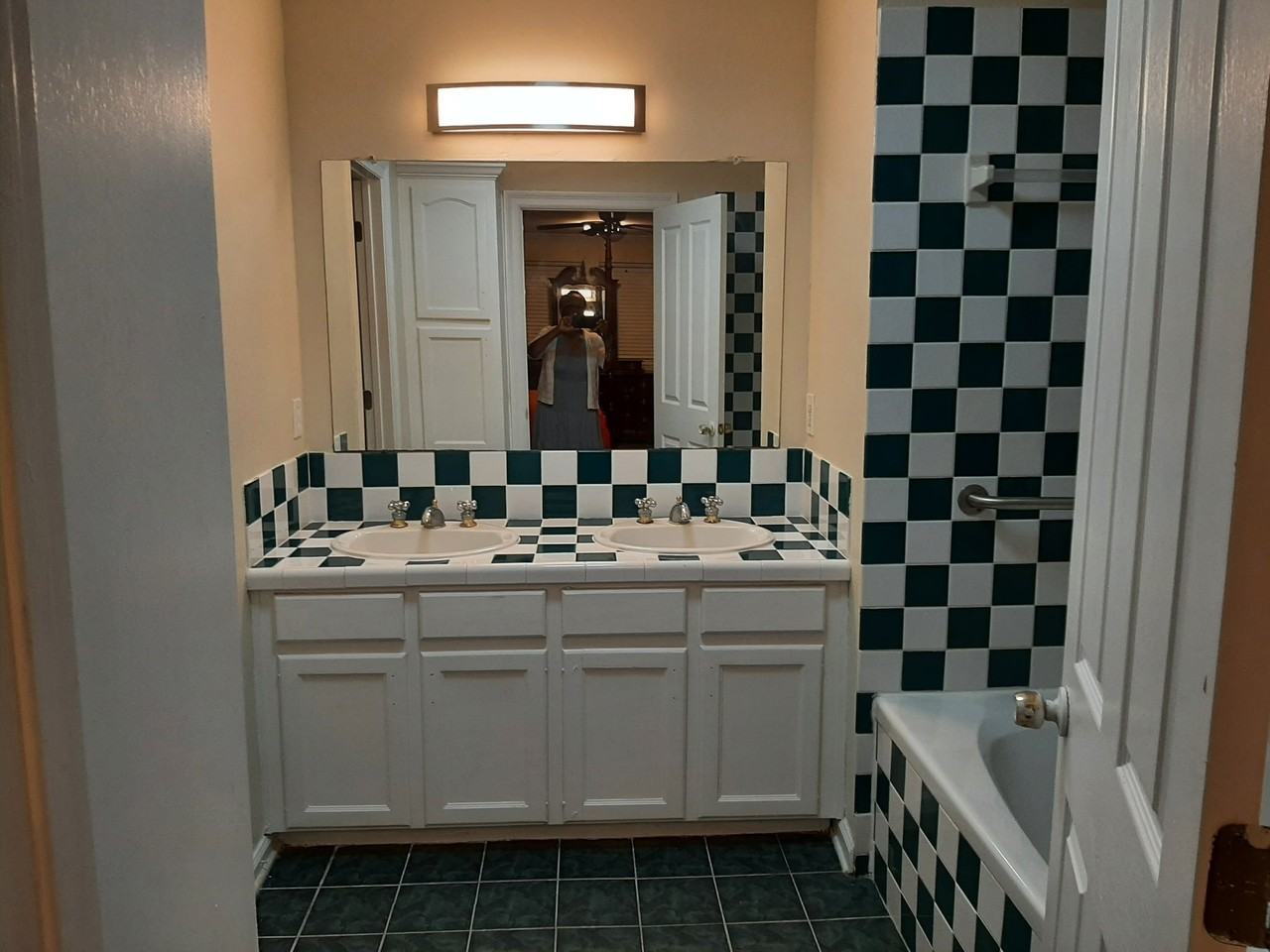 123 Elmer Ave - Photo 2 of 4