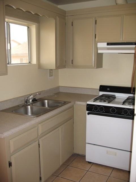 2711 Bellevue Ave #5 - Photo 7 of 9