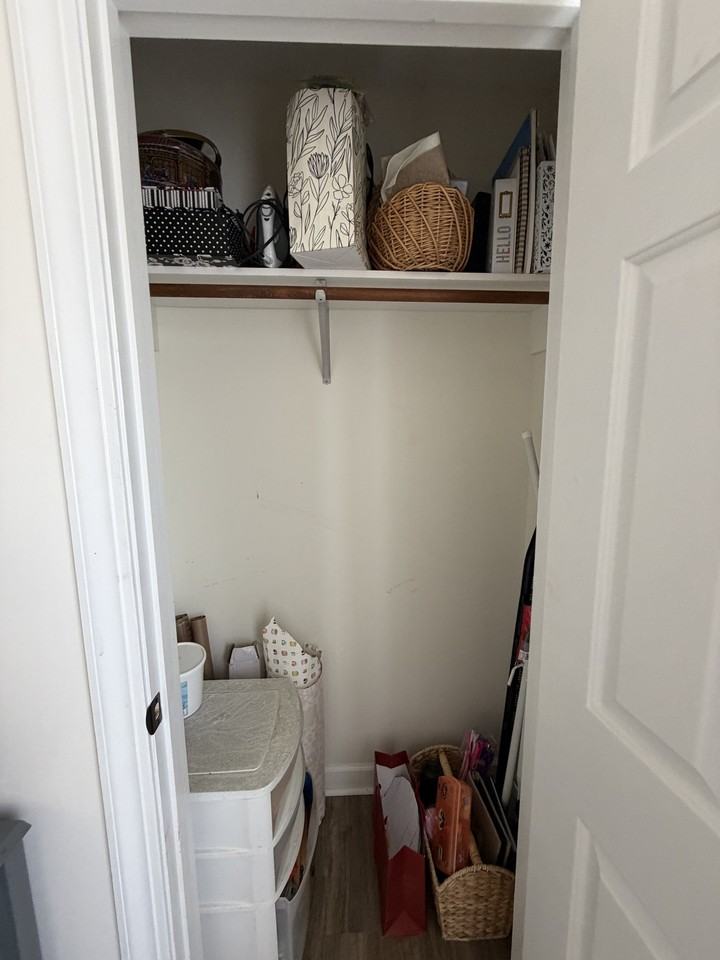 2385 Wedgewood Dr - Photo 3 of 10