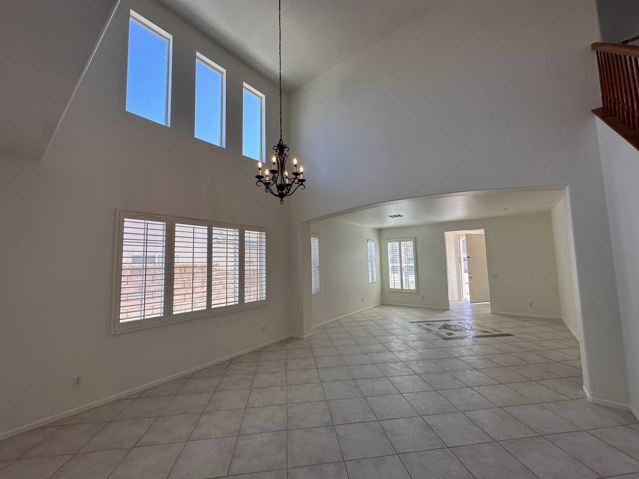 23424 Caliente Springs Ave - Photo 3 of 20