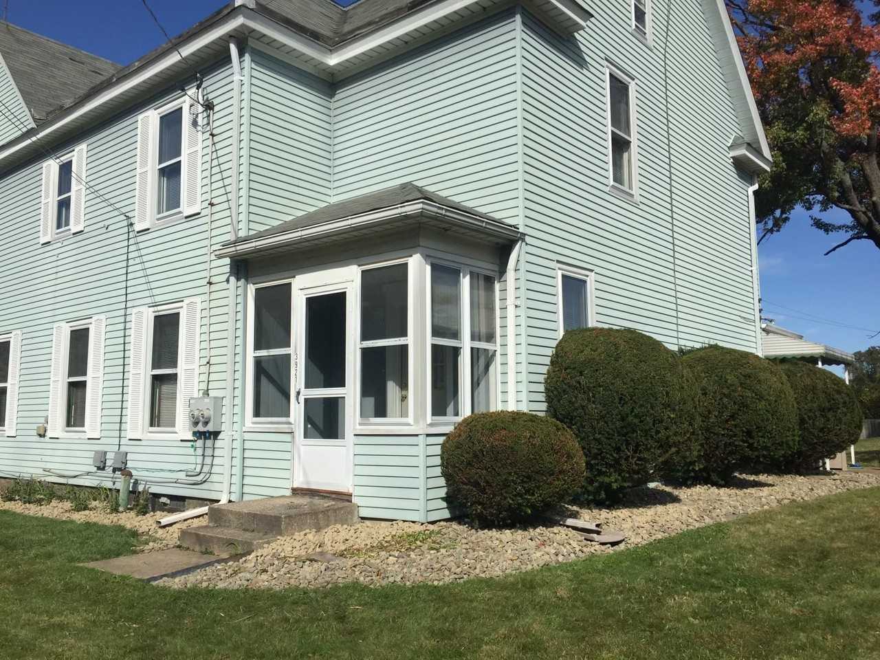 3921 Longview Ave - Photo 3 of 17