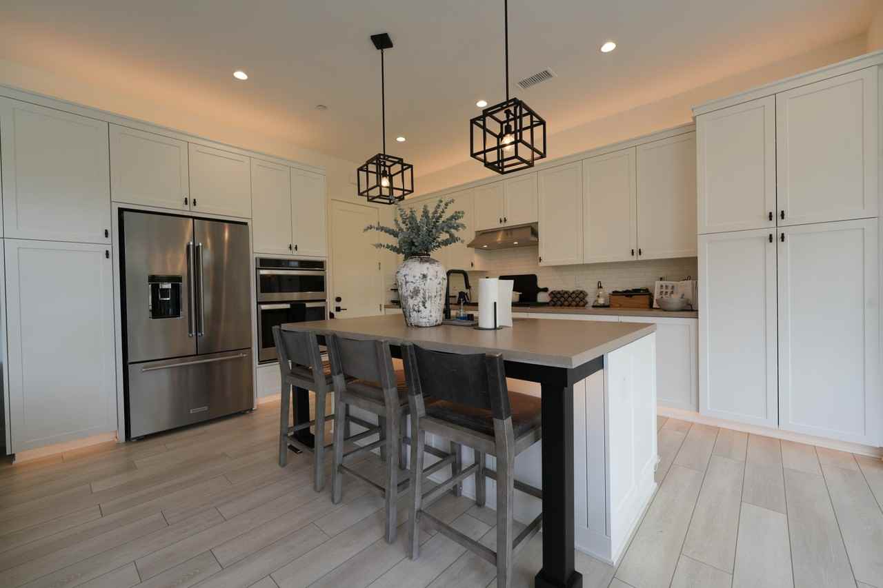 145 Plum Lily - Photo 5 of 38