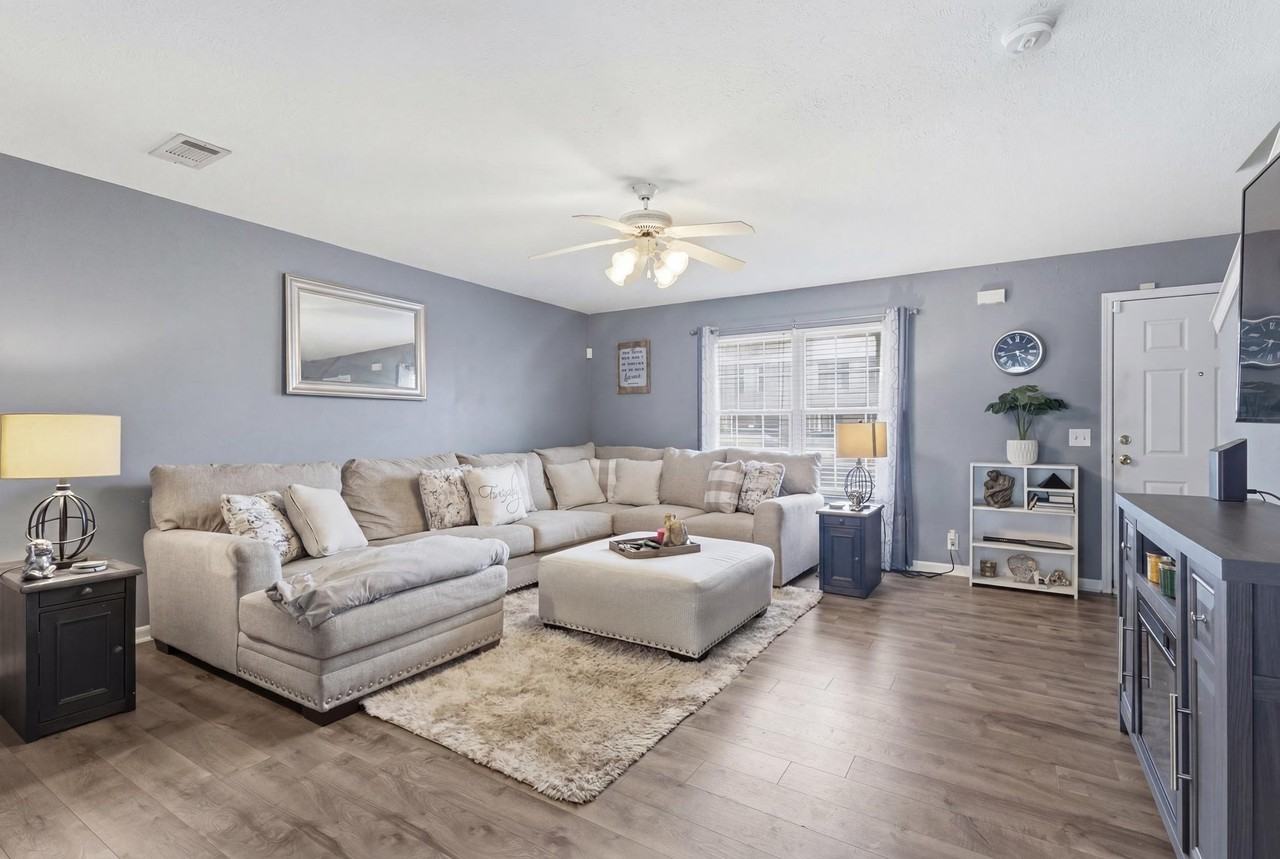 3005 George Buchanan Dr - Photo 5 of 18