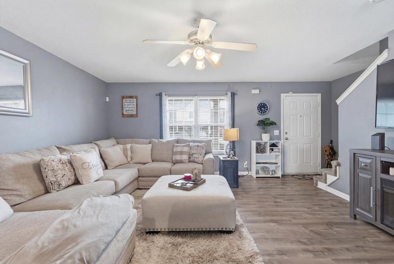 3005 George Buchanan Dr - Photo 6 of 18
