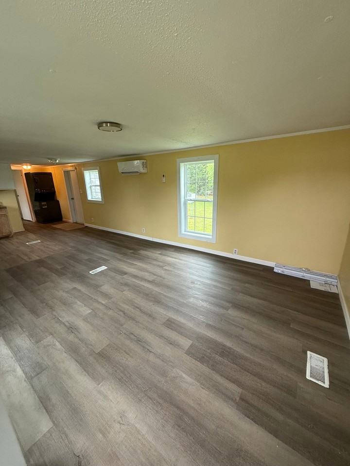 2020 W Barr Rd - Photo 7 of 19