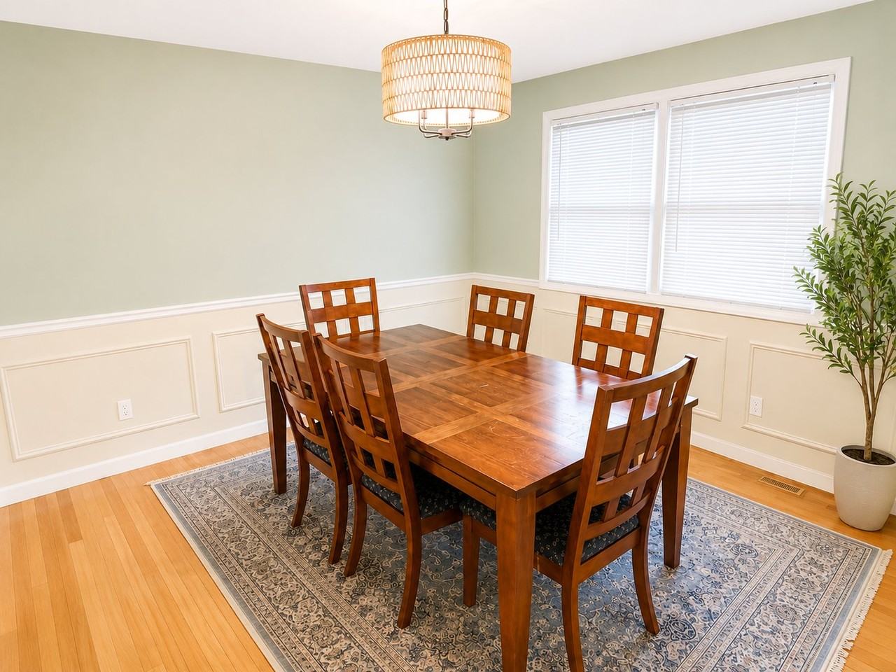 314 Somerset Dr - Photo 4 of 17