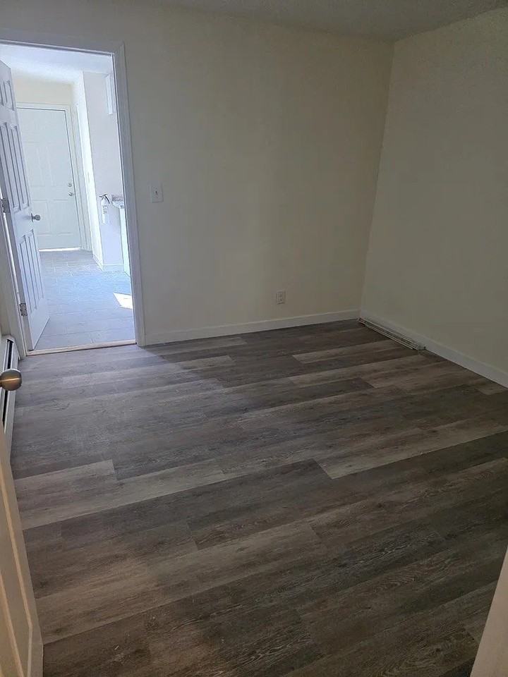 195 Central Ave #1B - Photo 3 of 9