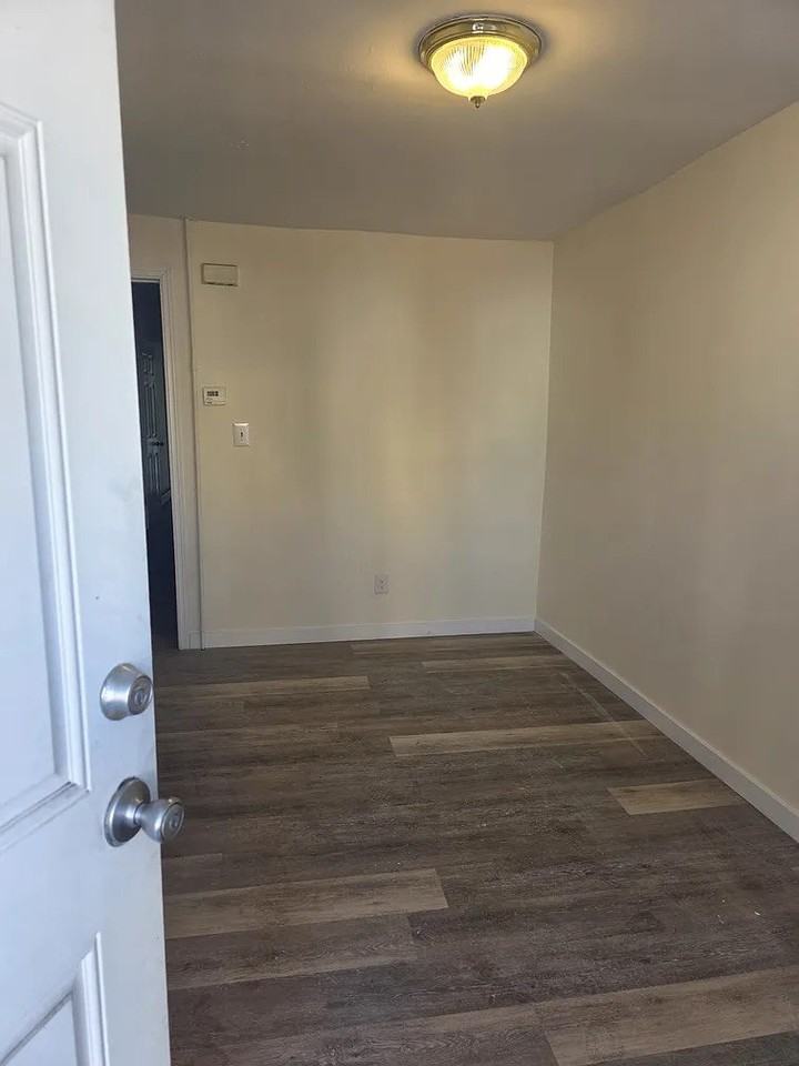 195 Central Ave #1B - Photo 6 of 9