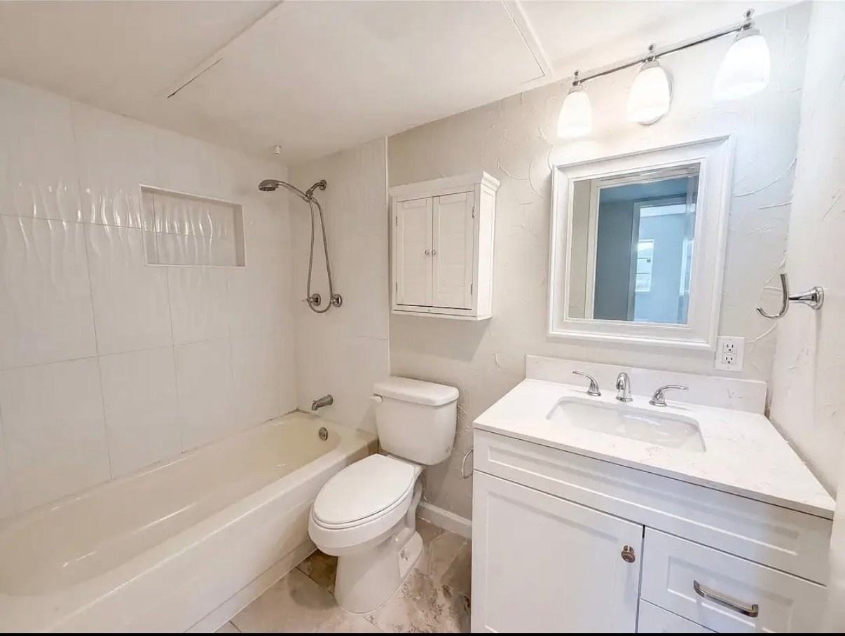 1102 Hillwood Dr - Photo 7 of 11