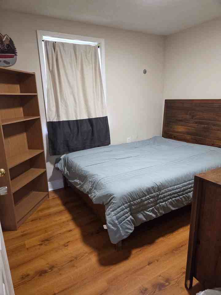 4560 Shore Dr - Photo 4 of 12