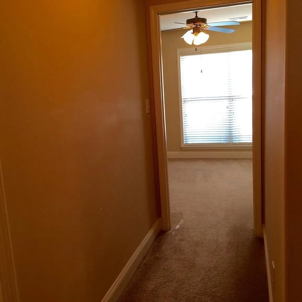 108 Grantham Cir - Photo 7 of 10