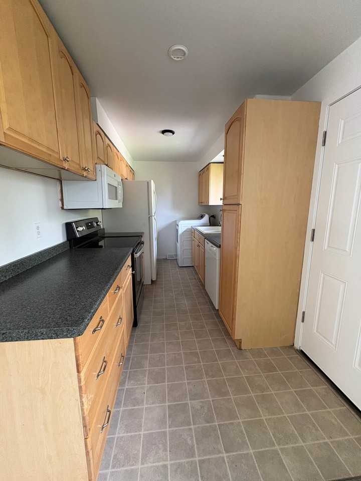 4832 Flower Ct - Photo 4 of 8