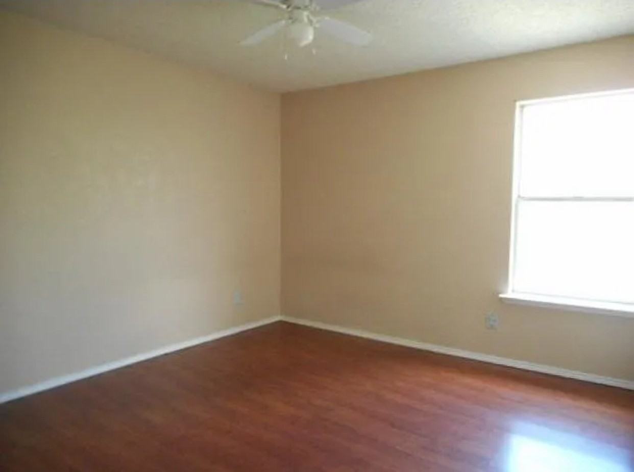 6420 Longmont Trl - Photo 5 of 9
