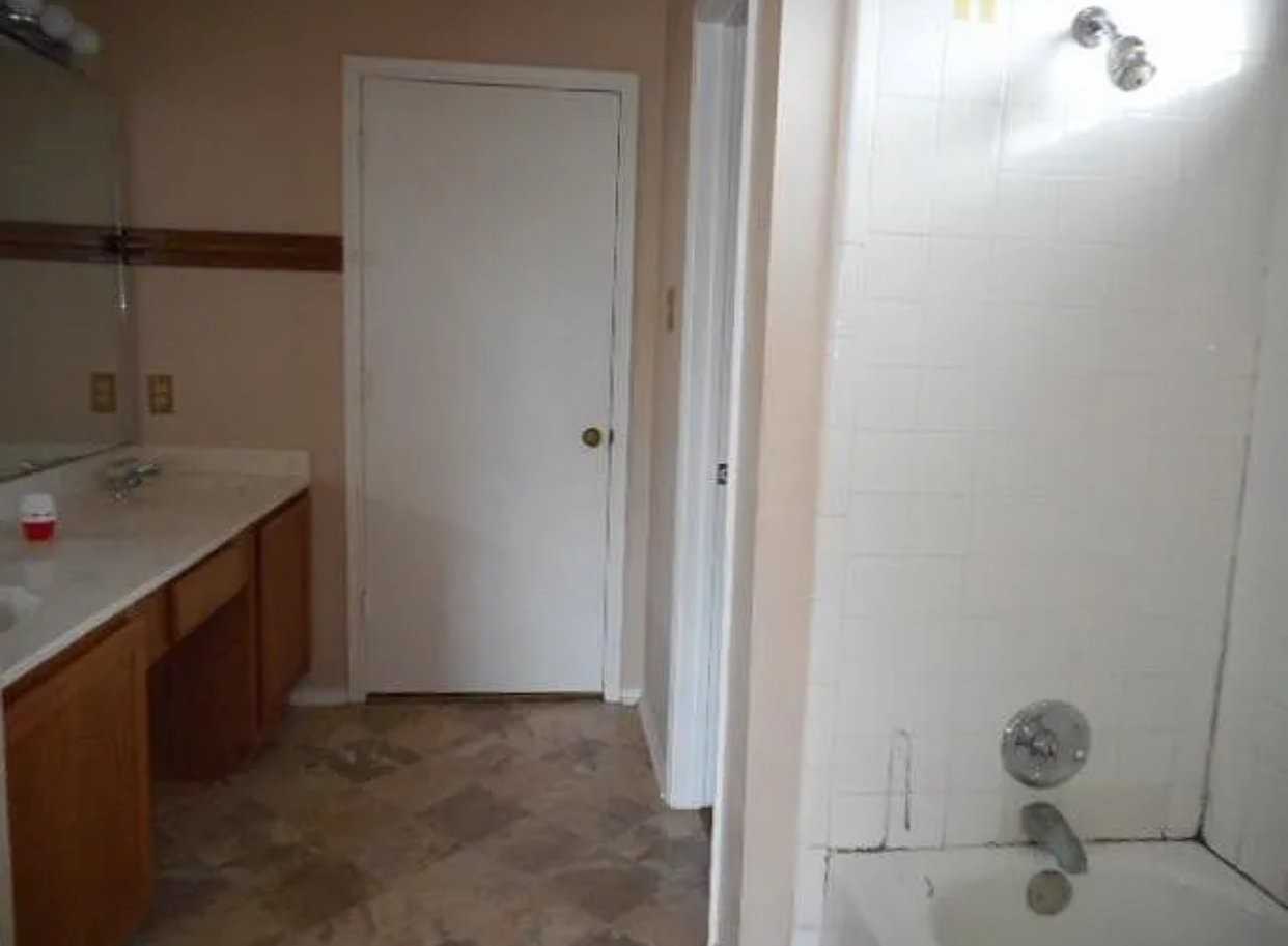 6420 Longmont Trl - Photo 7 of 9