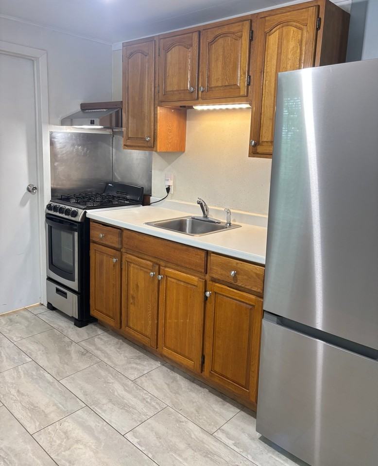 140 South St #3 - Photo 4 of 19