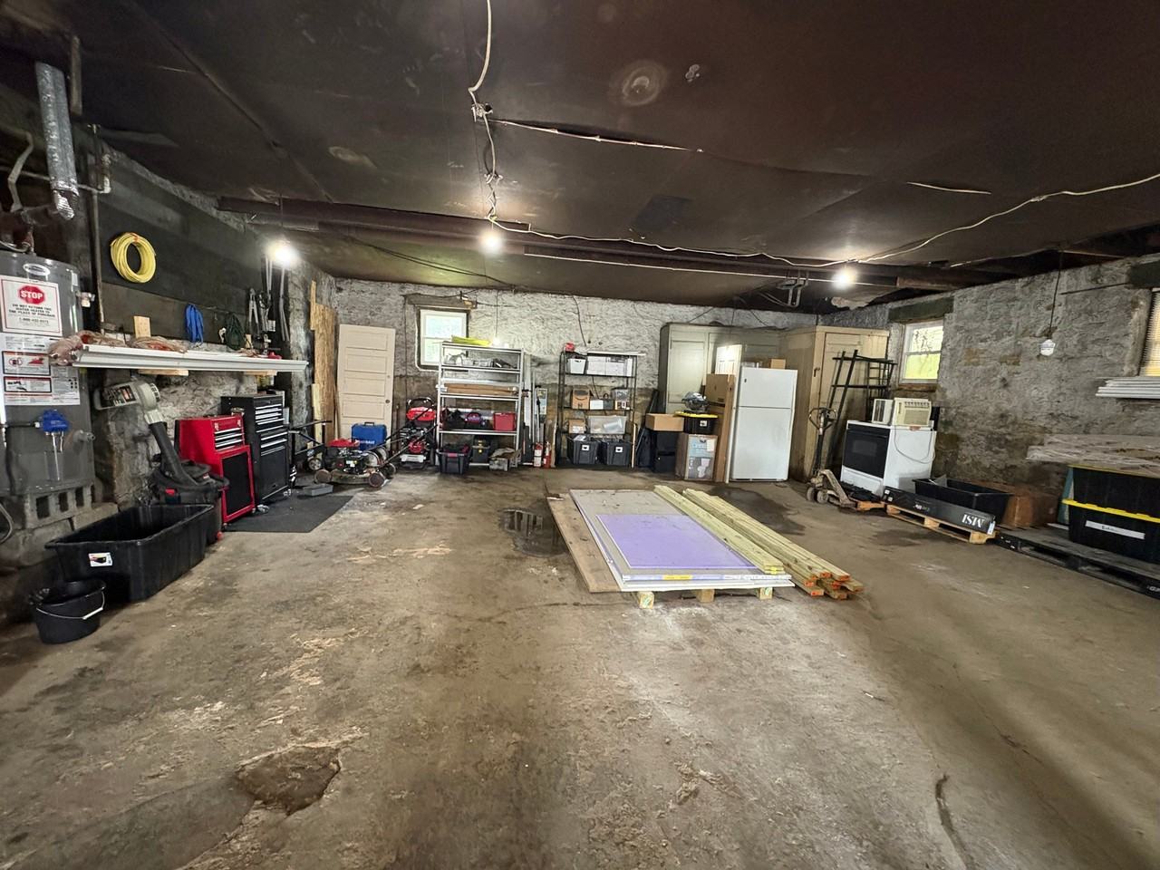 945 E Park Ave - Photo 2 of 8