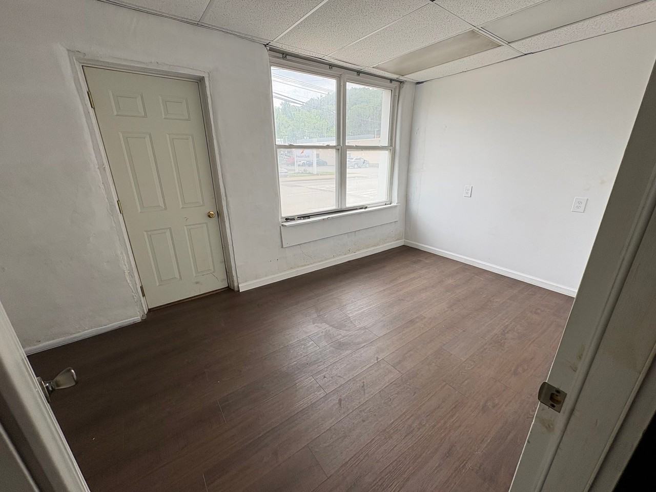 945 E Park Ave - Photo 5 of 8