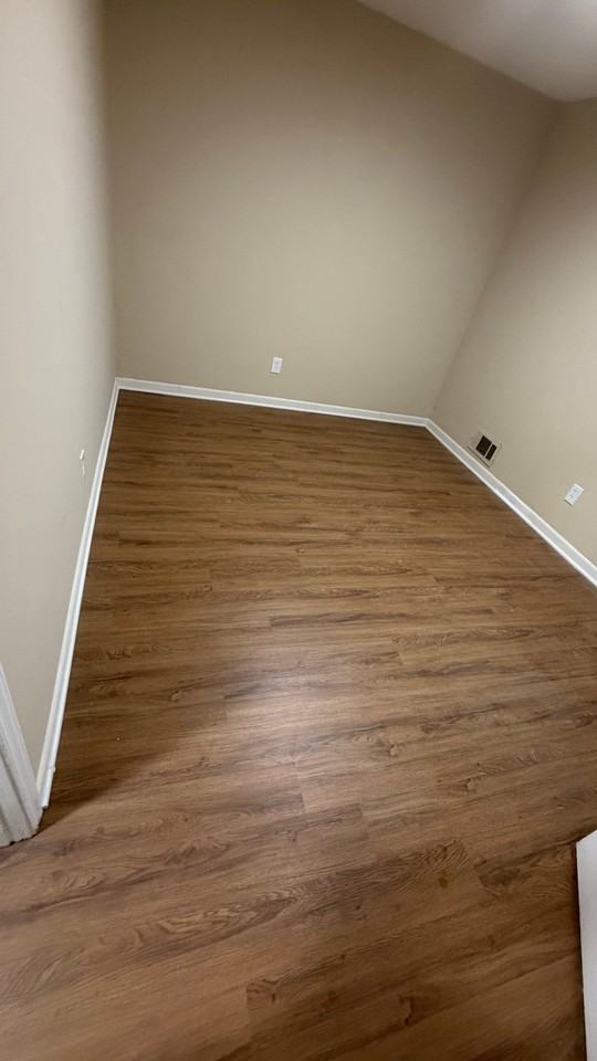183 Vaughn Rd - Photo 5 of 6