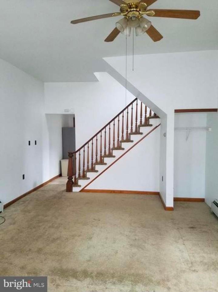 602 N 2nd St - Photo 3 of 7