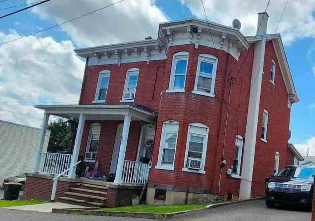 602 N 2nd St - Photo 6 of 7