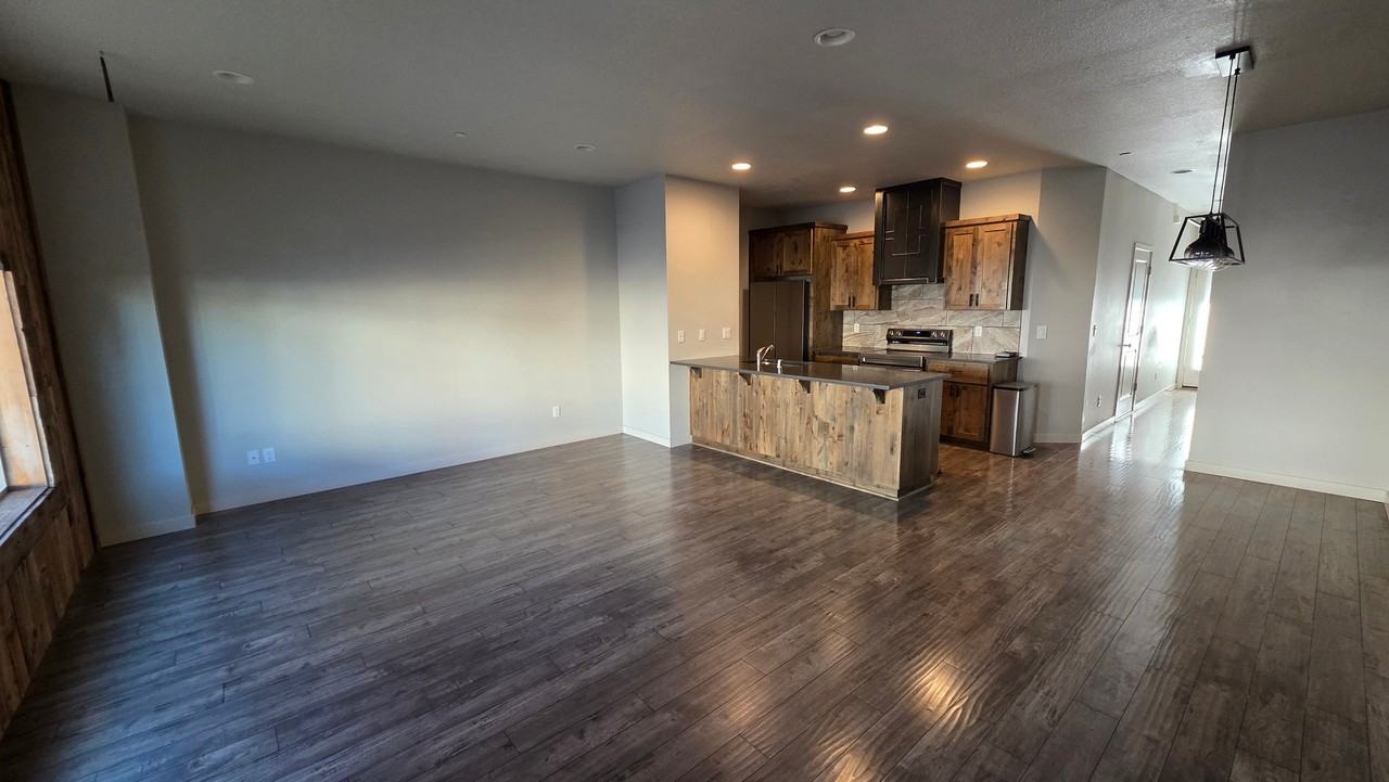129 N 44th Pl - Photo 2 of 14