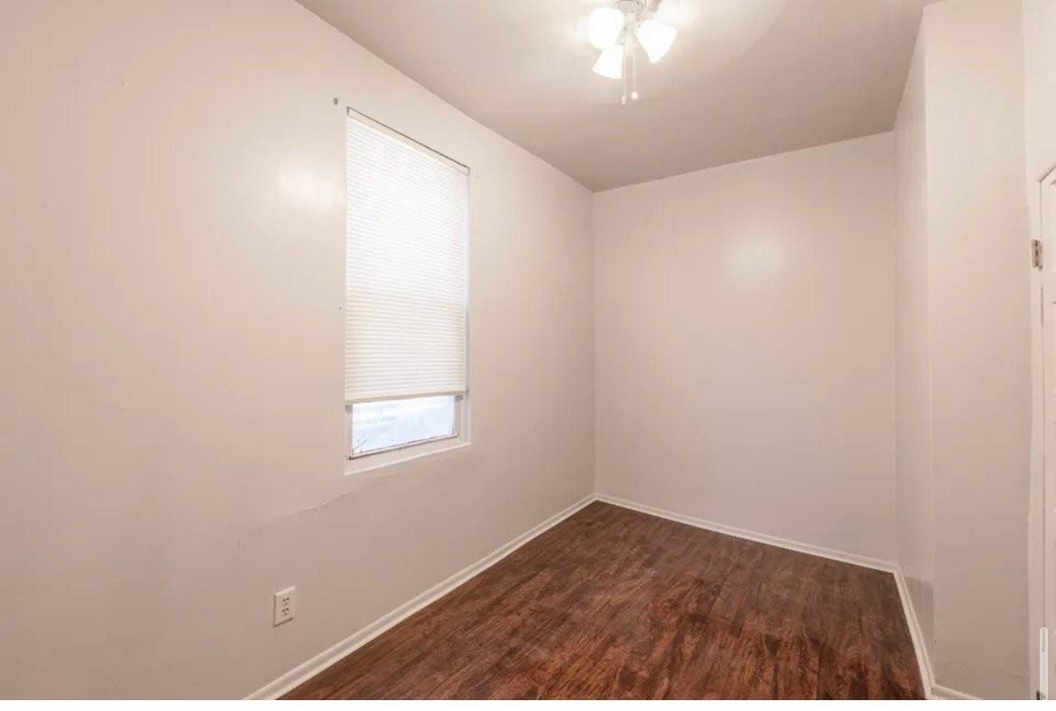 2752 S Kedvale Ave #2R - Photo 7 of 10