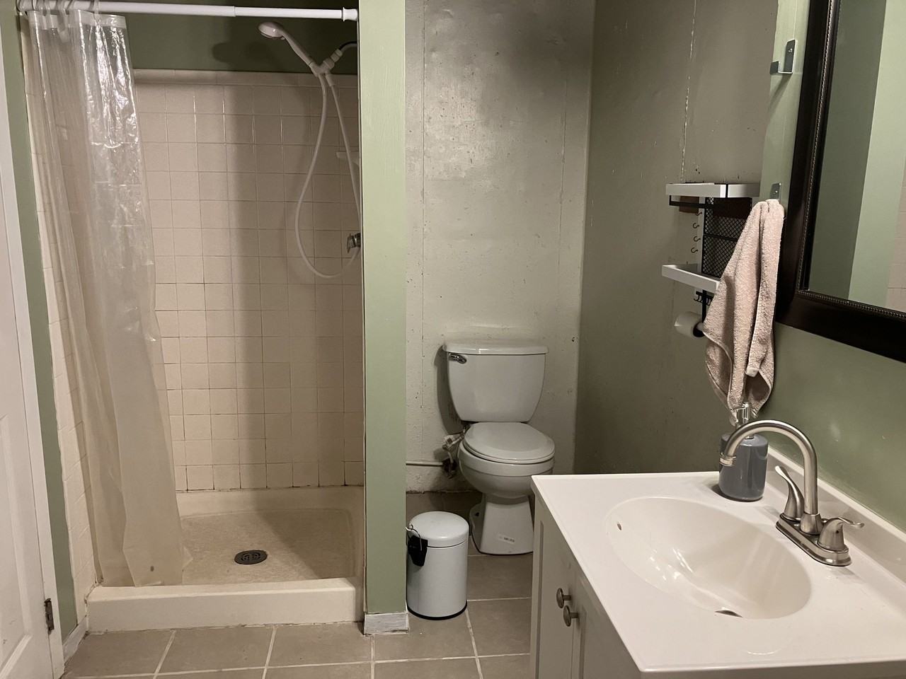 526 E Graham Pl - Photo 5 of 19