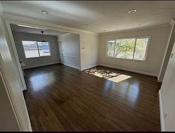 4408 Stevely Ave - Photo 5 of 19