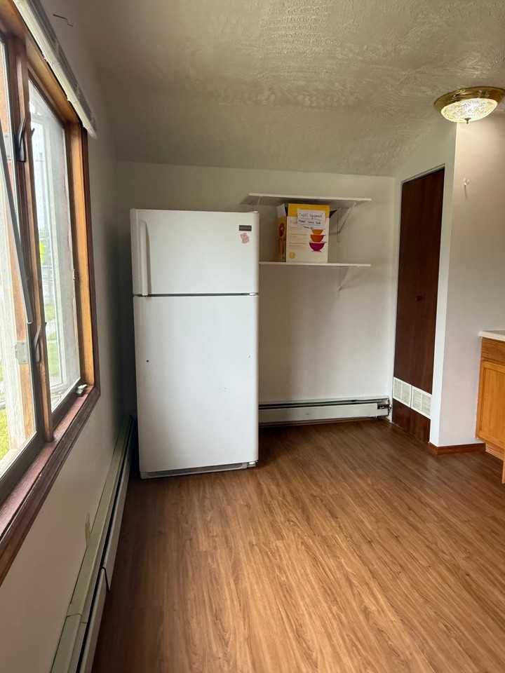 1003 1/2 Cook Ave #1003-5 - Photo 3 of 8