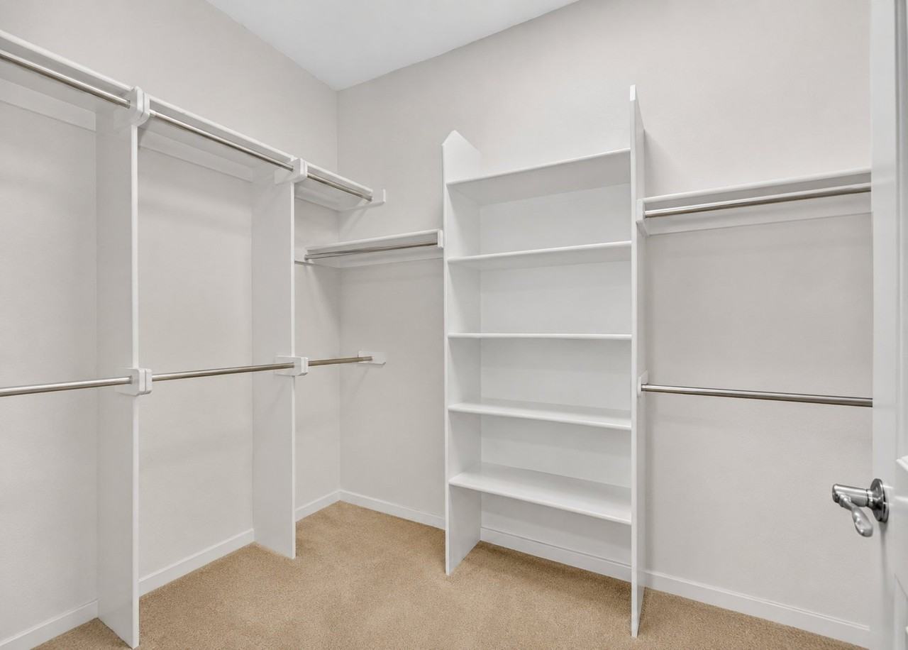7540 Abbey Cir - Photo 2 of 20