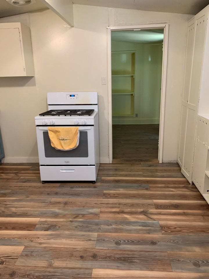 12246 Sisar Rd #C - Photo 5 of 8