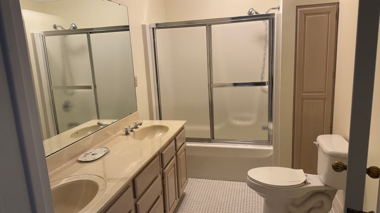 528 Washington St #4 - Photo 2 of 6