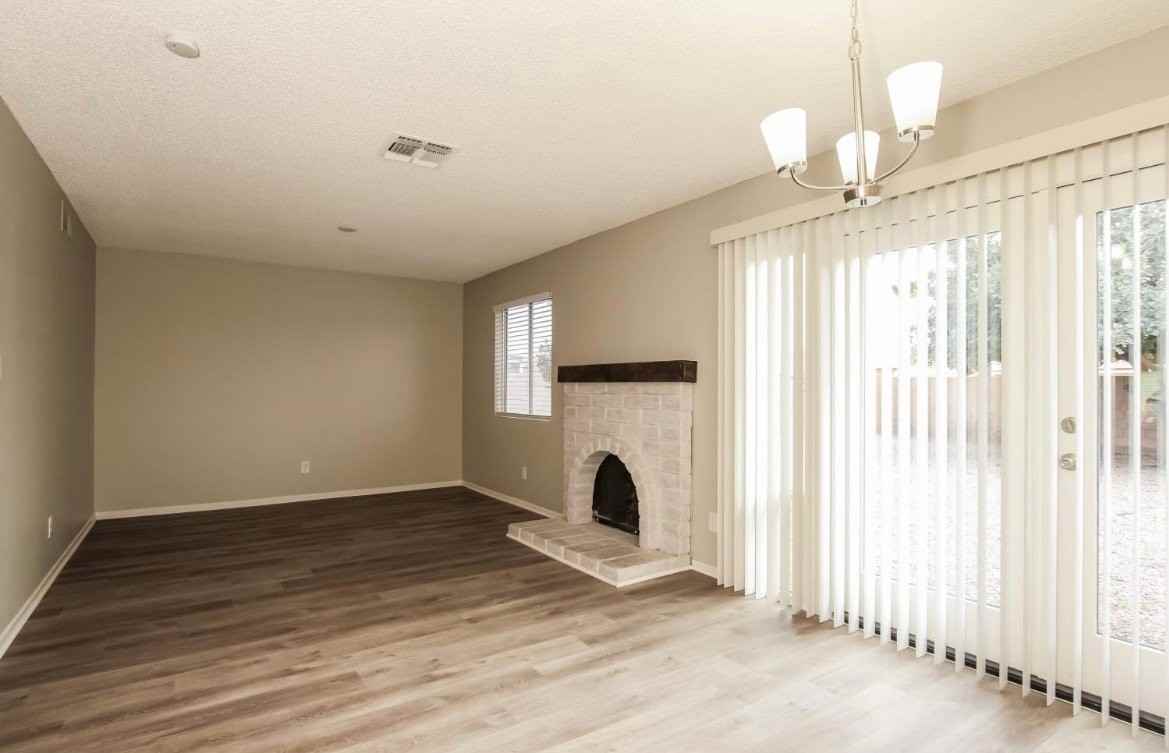 5435 W Altadena Ave - Photo 5 of 11