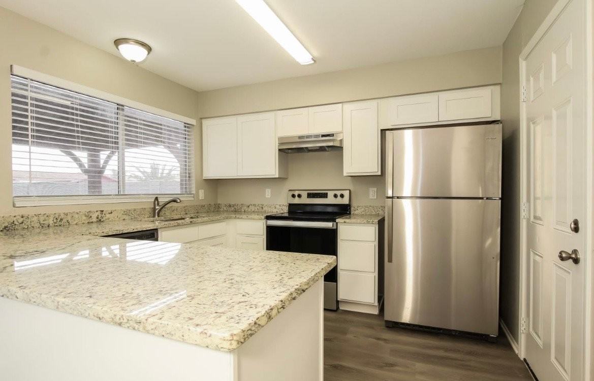 5435 W Altadena Ave - Photo 6 of 11