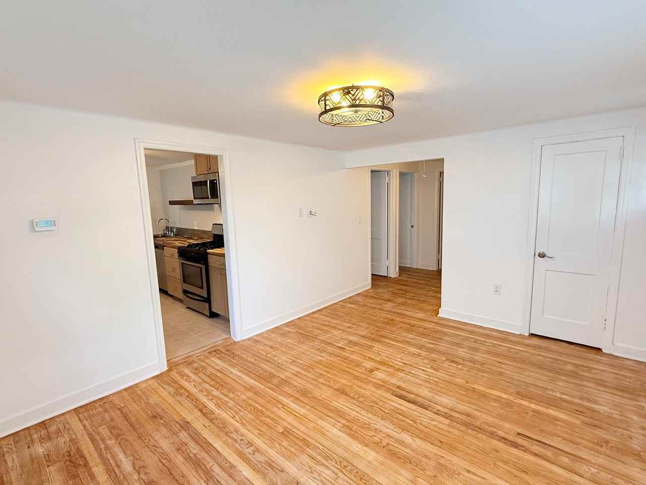 208 4th St - Photo 3 of 10