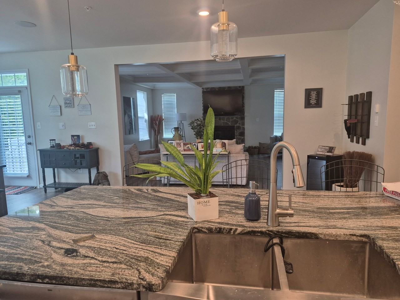 16208 Tortola Dr - Photo 4 of 15