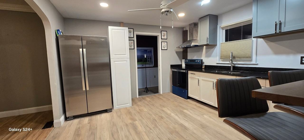 319 Union St - Photo 3 of 20