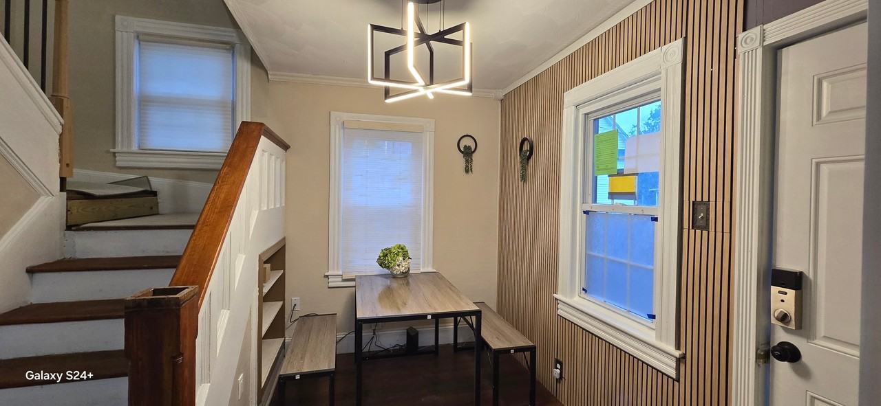319 Union St - Photo 4 of 20