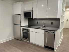 425 N Prince St #006 - Photo 1 of 1