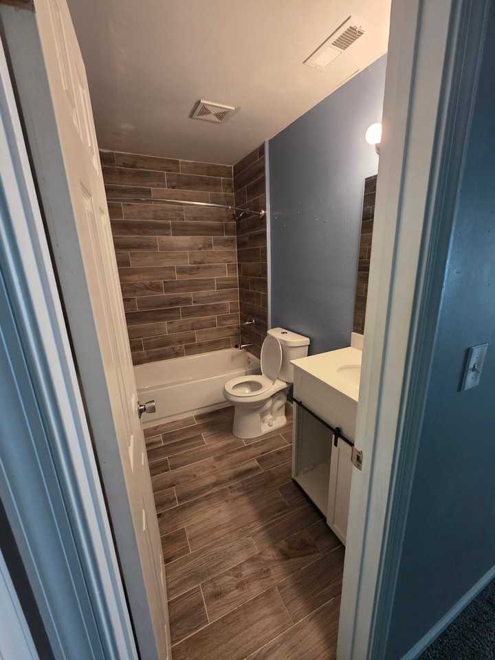 4306 Thomas Ln - Photo 2 of 12