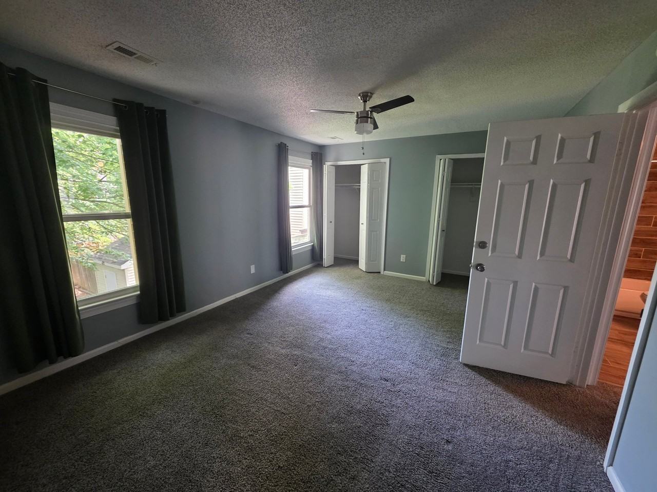 4306 Thomas Ln - Photo 4 of 12