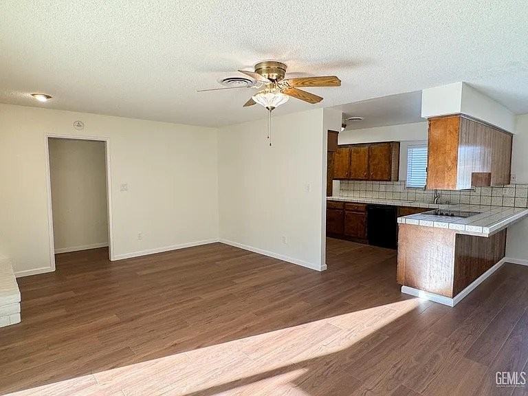 2705 Parkfield Ct - Photo 6 of 21