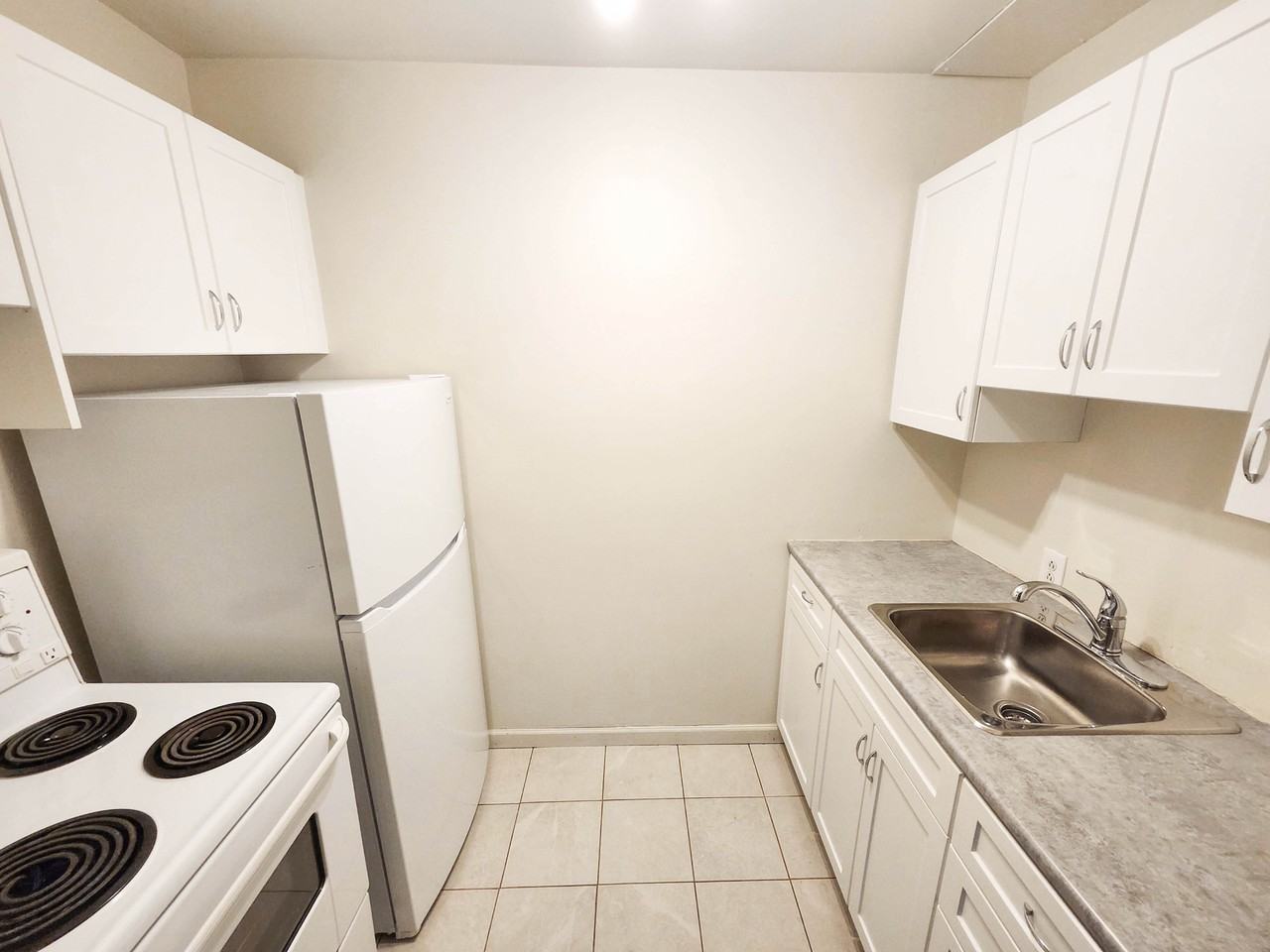 1162 Memorial Drive N.W. - Photo 5 of 10
