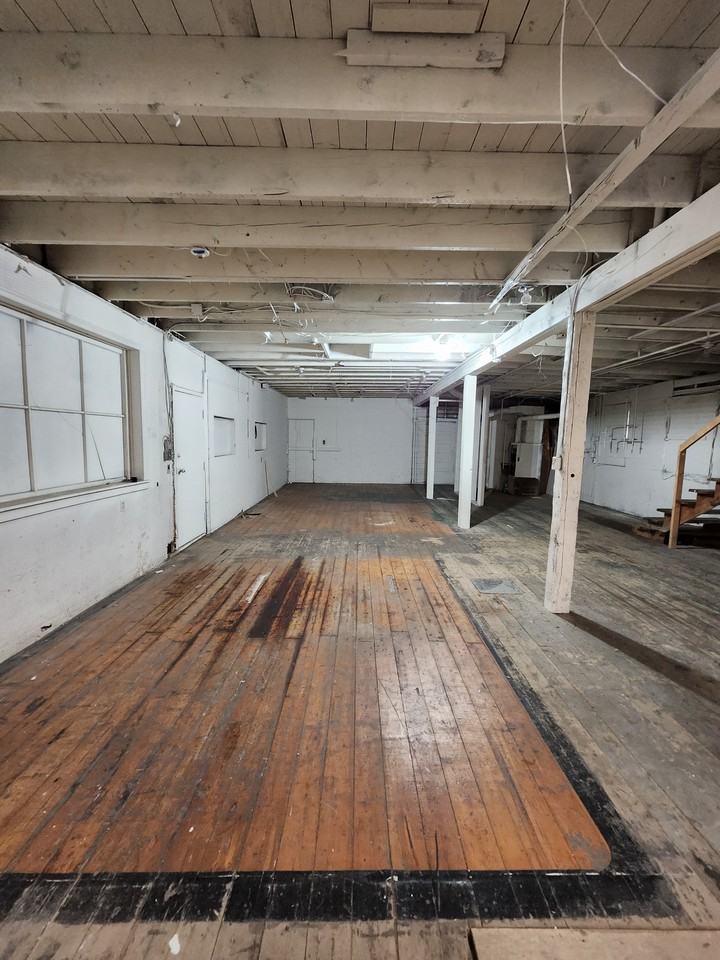 STORAGE IN MISSION - Photo 4 of 9