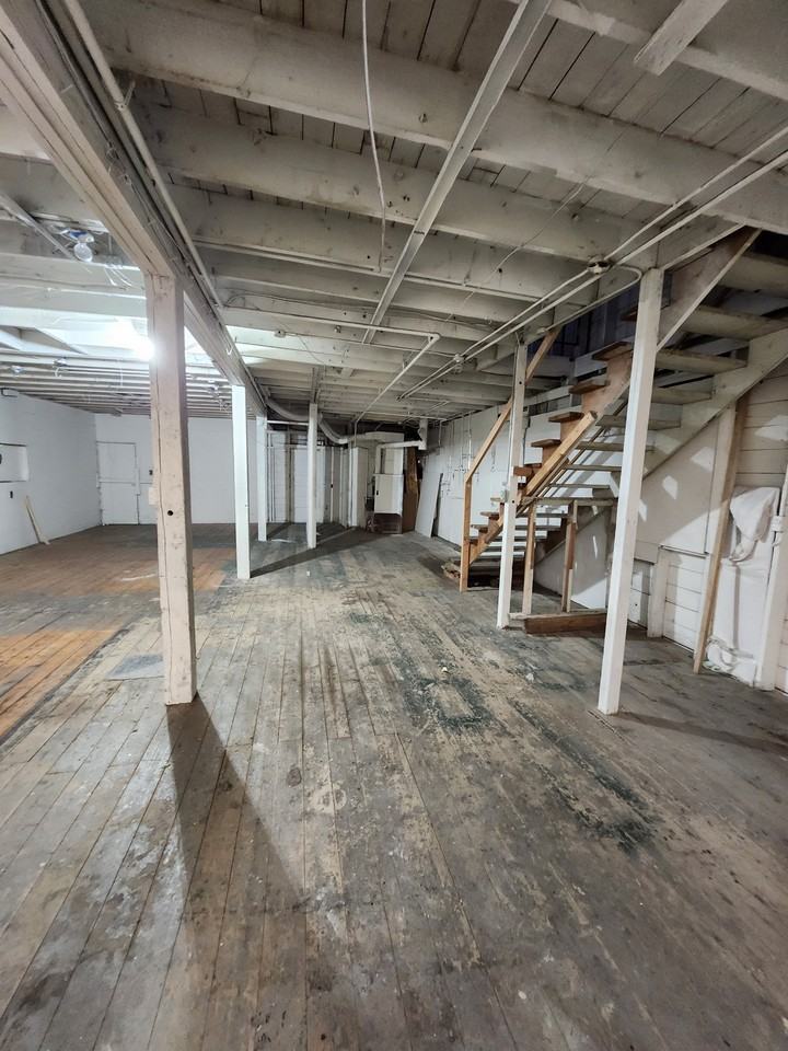 STORAGE IN MISSION - Photo 5 of 9