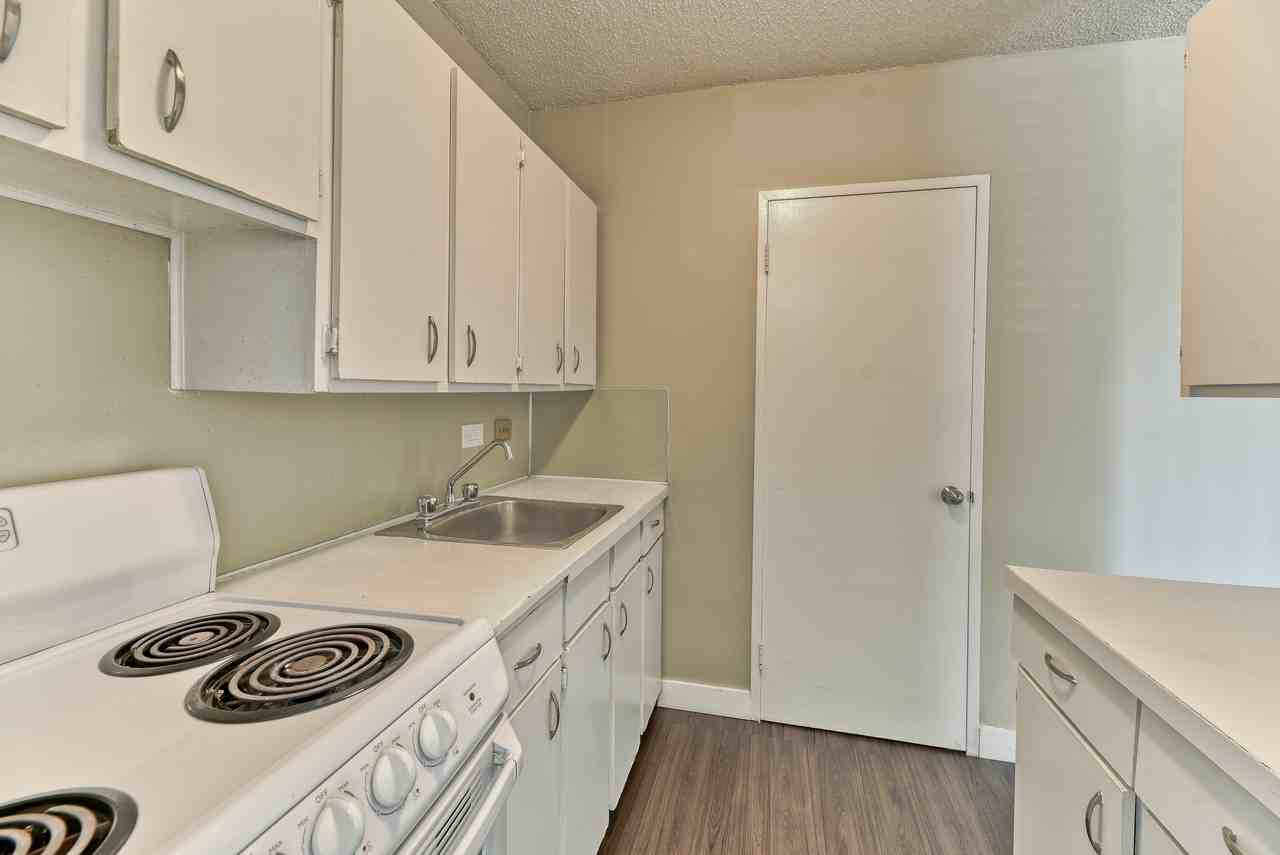 738 14 Avenue S.W. - Photo 6 of 15