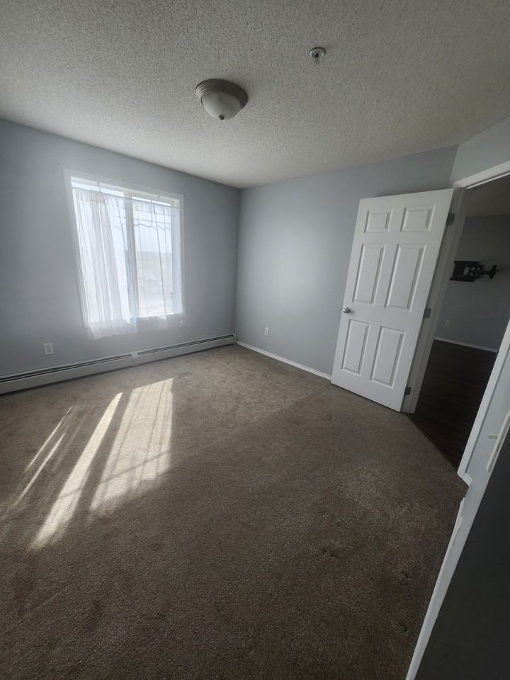70 Panamount Drive NW - Photo 5 of 15