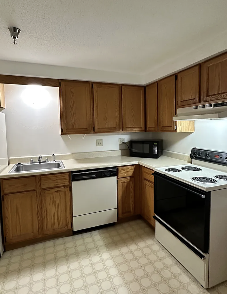 844 State St #46 - Photo 5 of 9