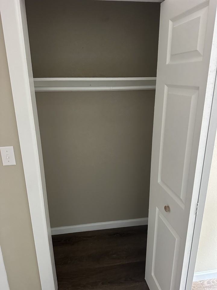 2401 E Maple Ave #NA - Photo 5 of 14